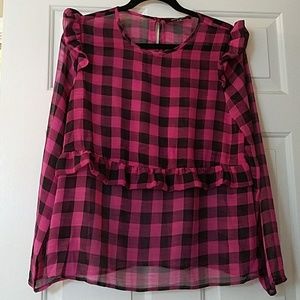 Long sleeved ruffled top